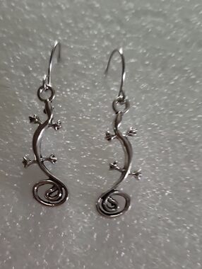 Hand Crafted Silver Lizard Dangle Earrings